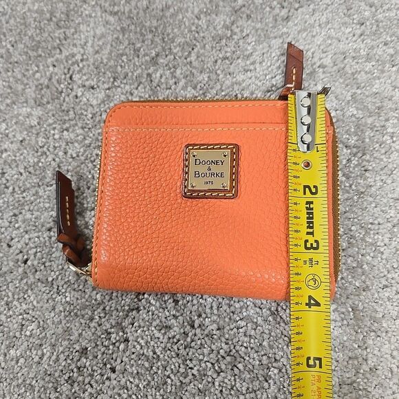 Dooney & Bourke Pebble Grain Leather Zip Around Card Holder Wallet Clementine - Picture 4 of 6
